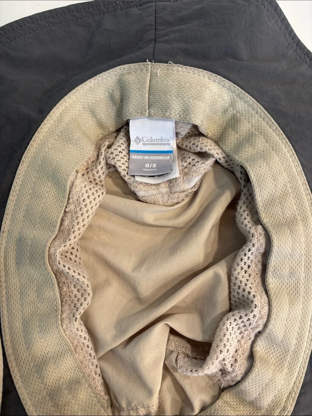 Columbia Tan/Beige Sun Hat with Chin Strap